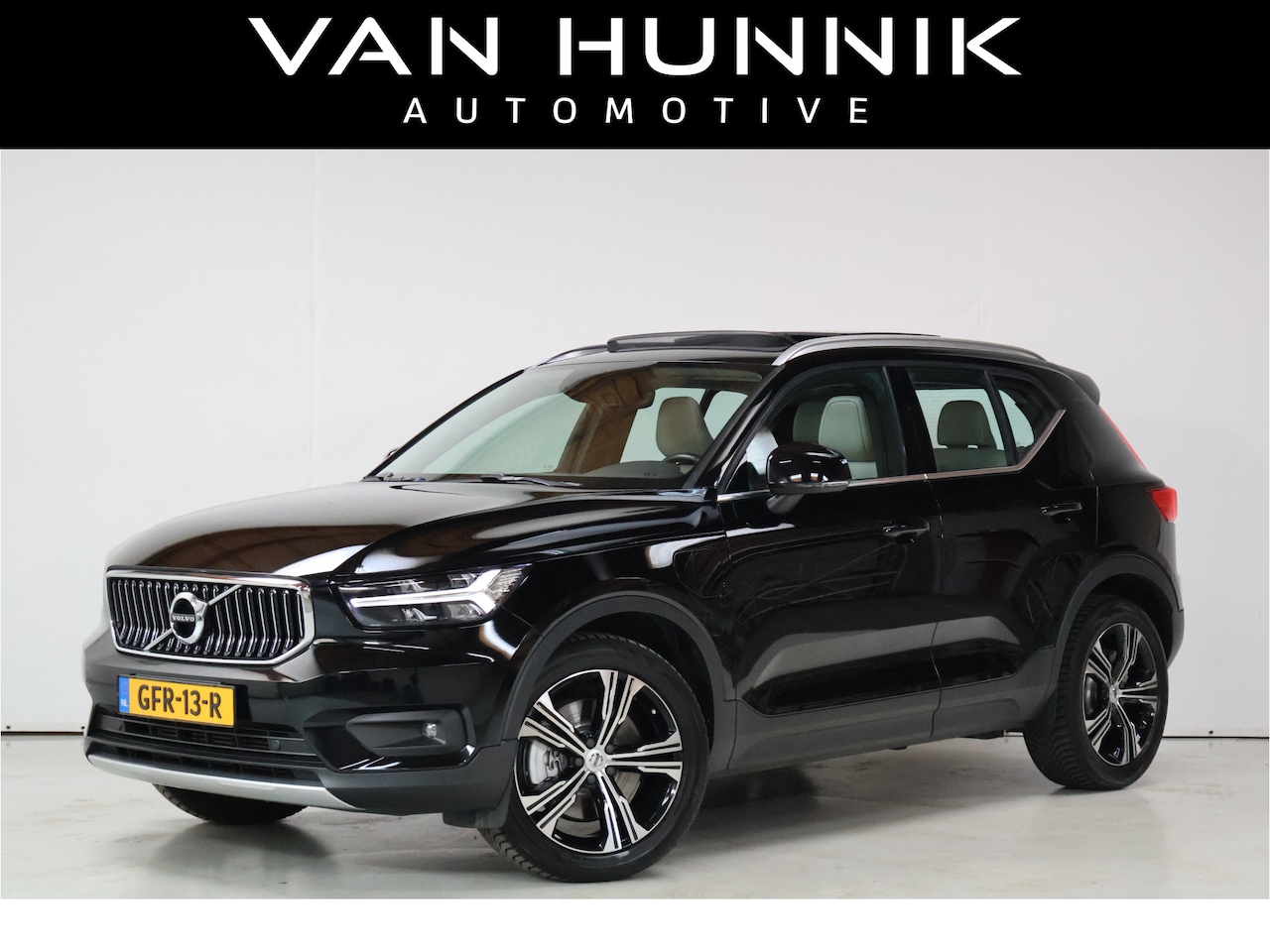 Volvo XC40 - 1.5 T4 Recharge Inscription | Pano | Leder | Cam | Keyless - AutoWereld.nl