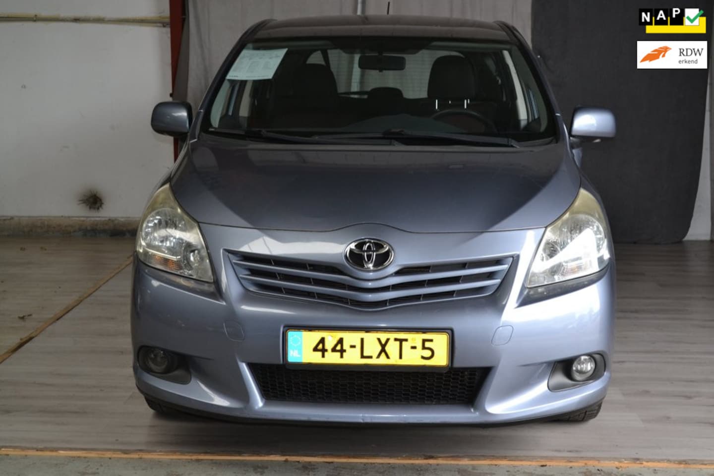 Toyota Verso - 1.6 VVT-i Business 1.6 VVT-i Business - AutoWereld.nl