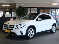 Mercedes-Benz GLA-Klasse - 180 Ambition Pano Trekhaak Cam PDC Navi Airco