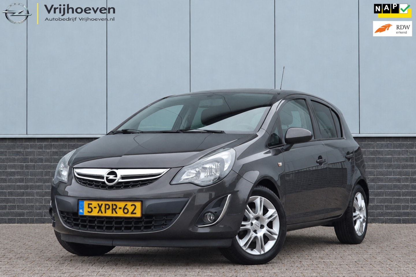 Opel Corsa - 1.2-16V BlitZ Navi Trekhaak 2e eig. NL Auto - AutoWereld.nl
