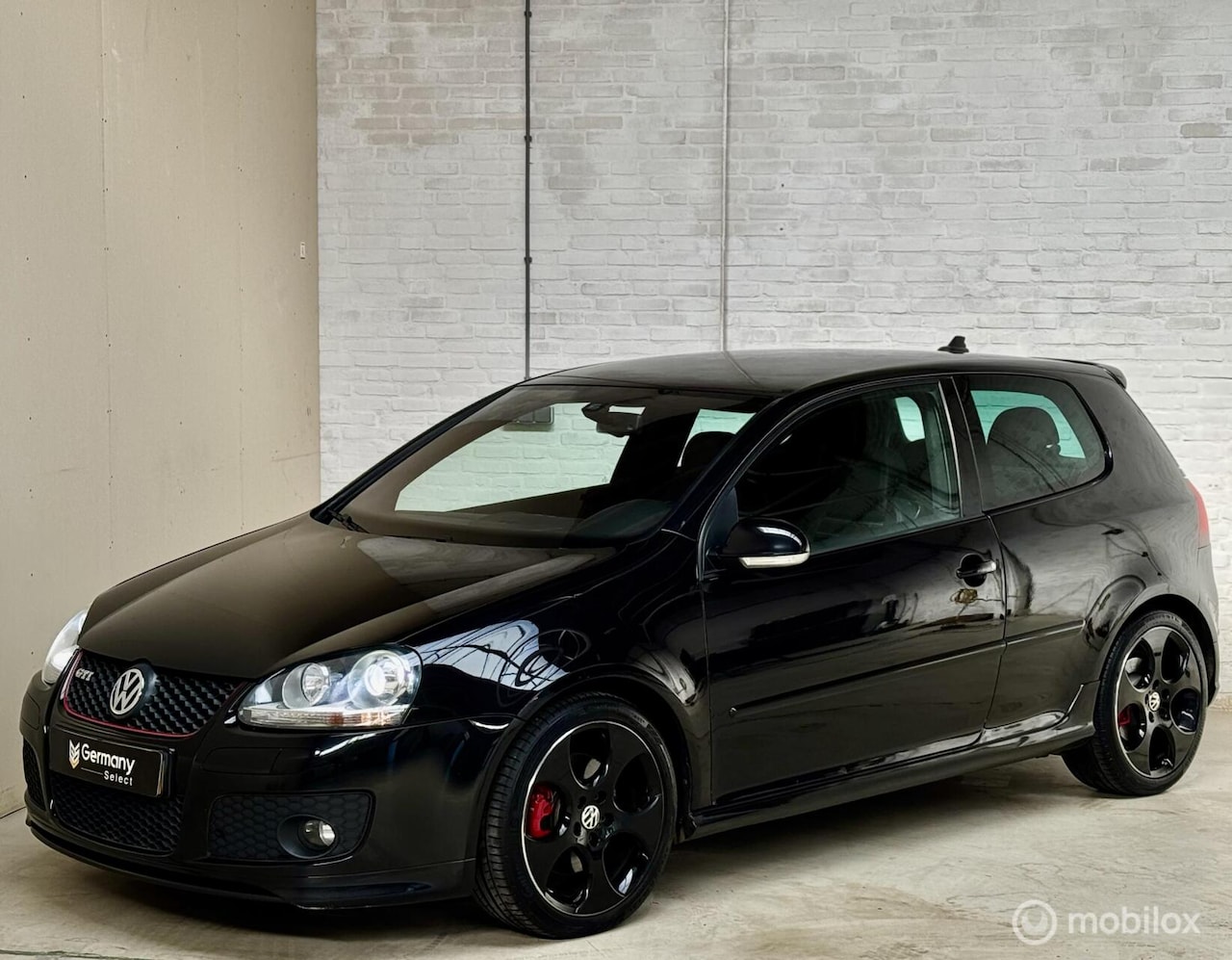 Volkswagen Golf - 2.0 TFSI GTI 230PK Edition 30 ED30 | Xenon - AutoWereld.nl