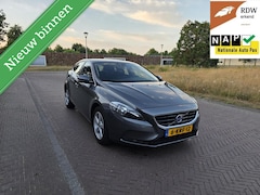Volvo V40 - 1.6 T3 Momentum 2013 95dkm(NAP) Airco/CAM/DB VV/PDC