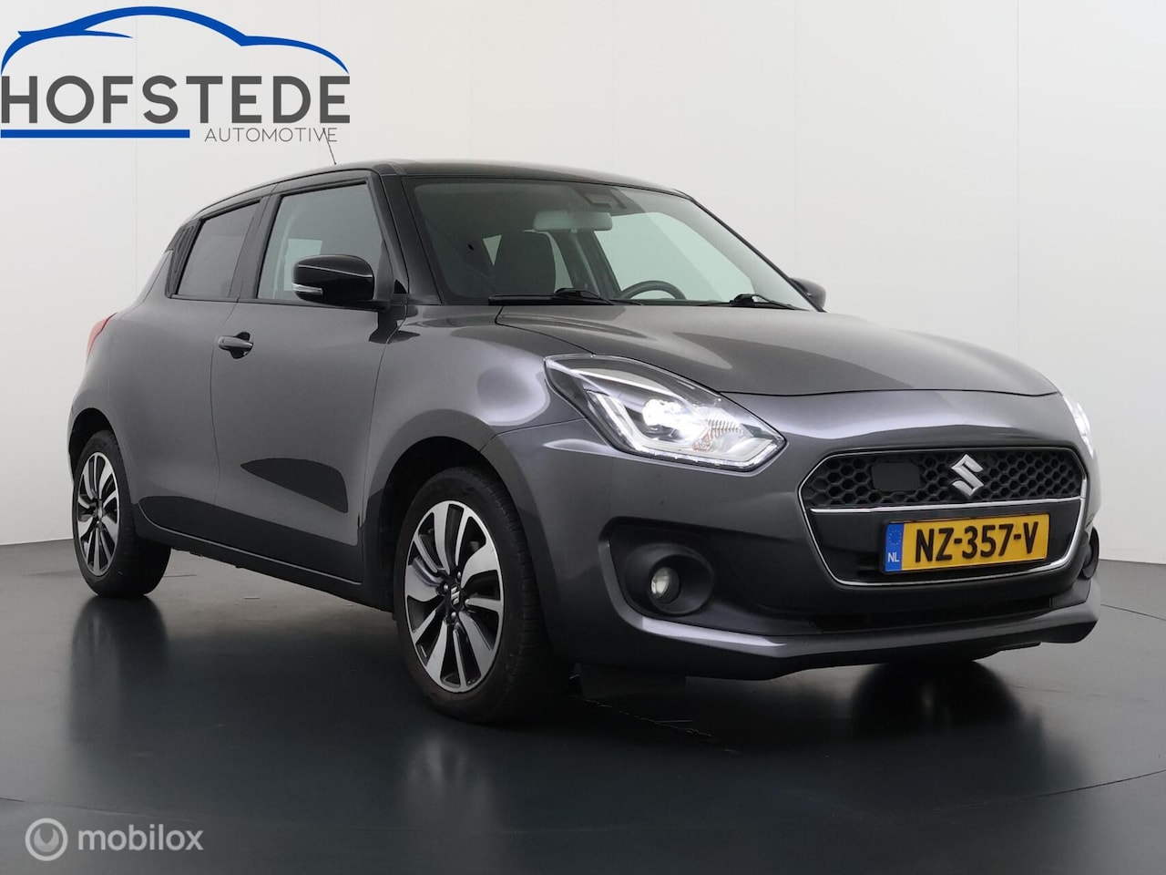 Suzuki Swift - 1.0 Stijl Automaat | ACC | Camera | NAP - AutoWereld.nl
