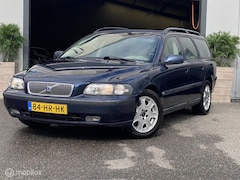 Volvo V70 - 2.4 Comfort Line | NAP | APK | AIRCO | AUTOMAAT |