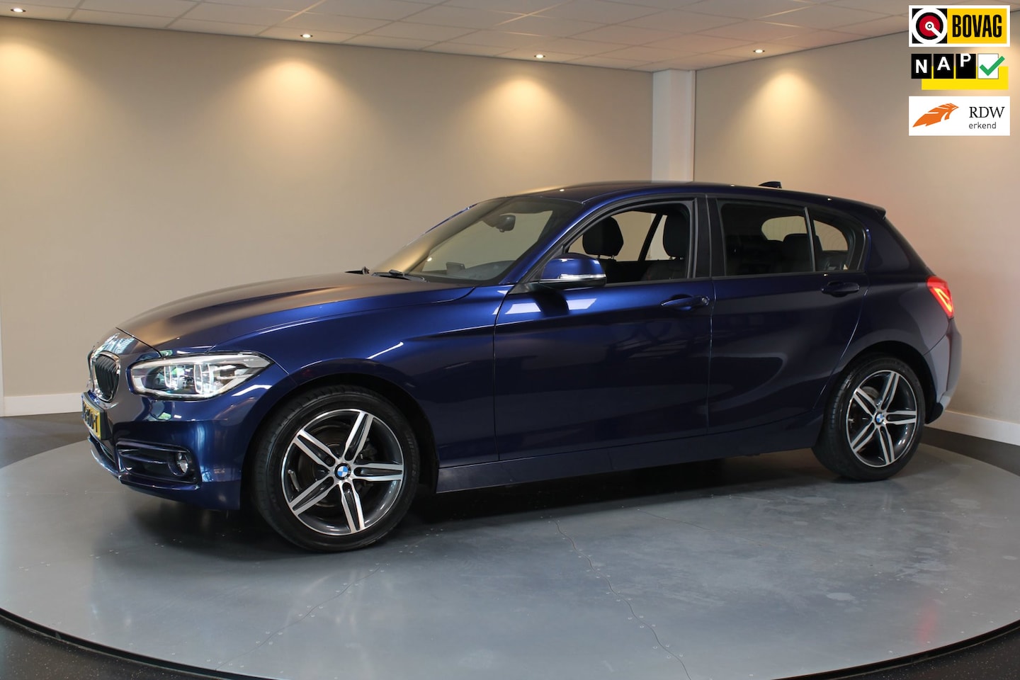 BMW 1-serie - 116i Centennial High Executive *M-Sportstuur/Pook* 60.000Km! 2de Eigenaar/Dealer OH|Stoelv - AutoWereld.nl
