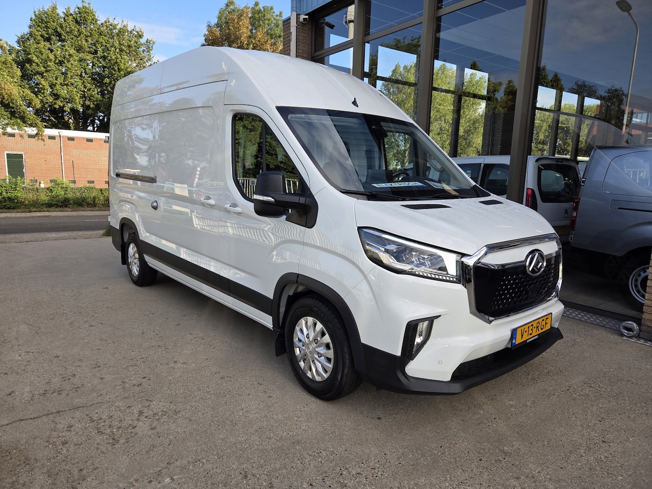 Maxus eDeliver 9 - L3H3 72 kWh Airco Achteruitrijcamera PDC Stoelverwarming - AutoWereld.nl