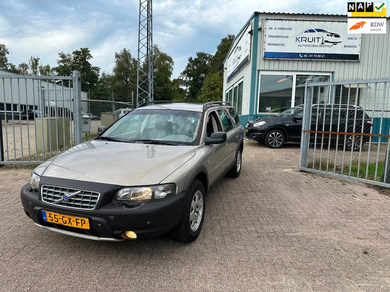 Volvo V70 Cross Country - 2.4 T APK 06-2027! AUTOMAAT! - AutoWereld.nl