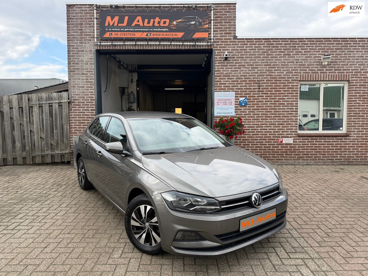 Volkswagen Polo - 1.0 Comfortline airco stoelverwarming achteruitrij camera - AutoWereld.nl