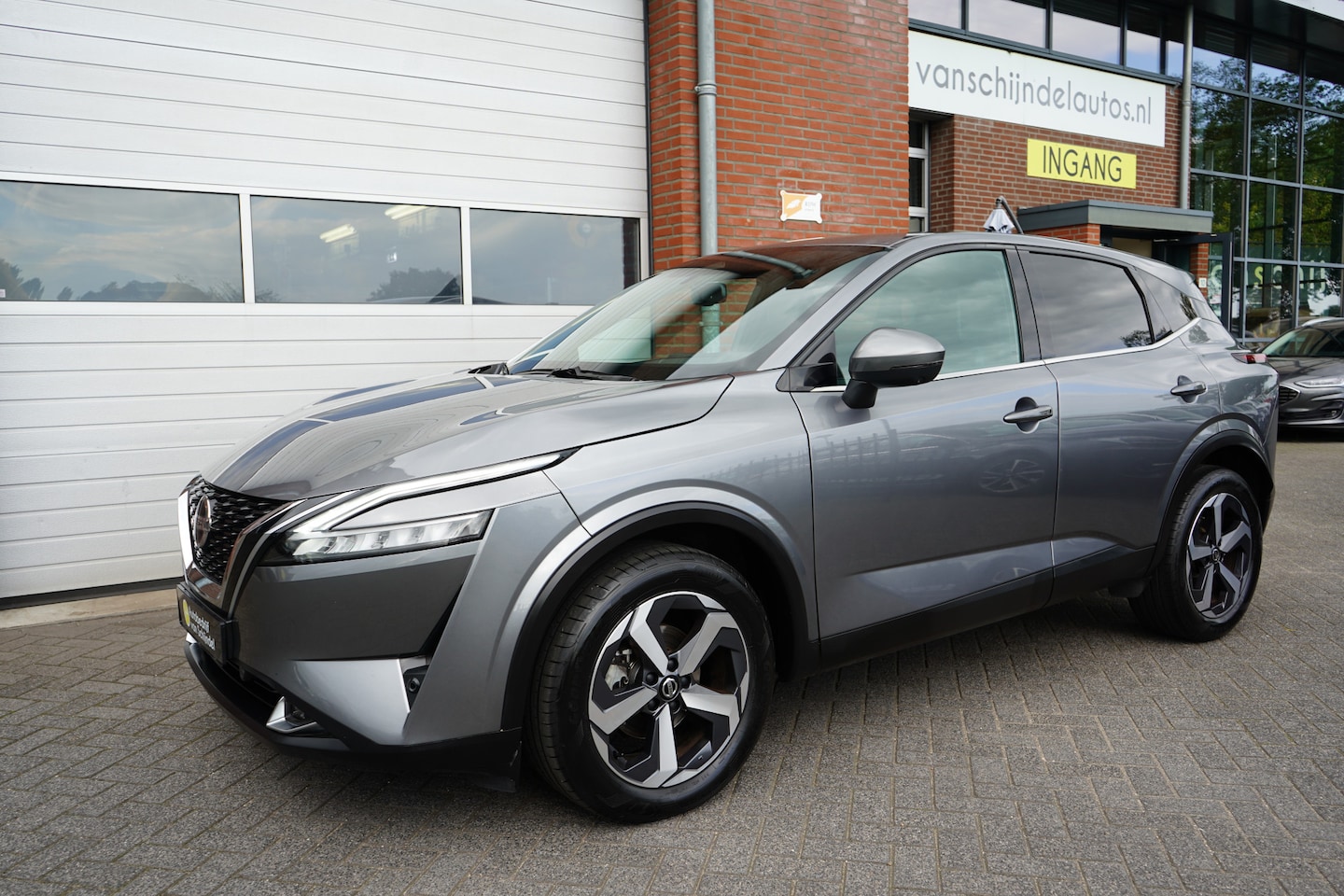 Nissan Qashqai - 1.3 MHEV XTRONIC 158PK TEKNA + VERWARMINGSPAKKET KEURIGE NETTE STAAT! 360CAMERA ZWARTE HEM - AutoWereld.nl