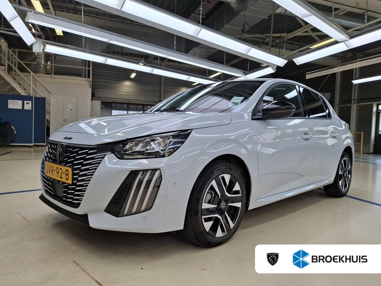 Peugeot 208 - 1.2 Hybrid 110 e-DCS6 Allure | Automaat | Navigatie | Camera voor + achter | Apple carplay - AutoWereld.nl
