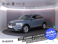 Volkswagen T-Roc - 1.5 TSI Style 150 pk Automaat (DSG) | Navigatie | Parkeersensoren (Park assist) | Achterui