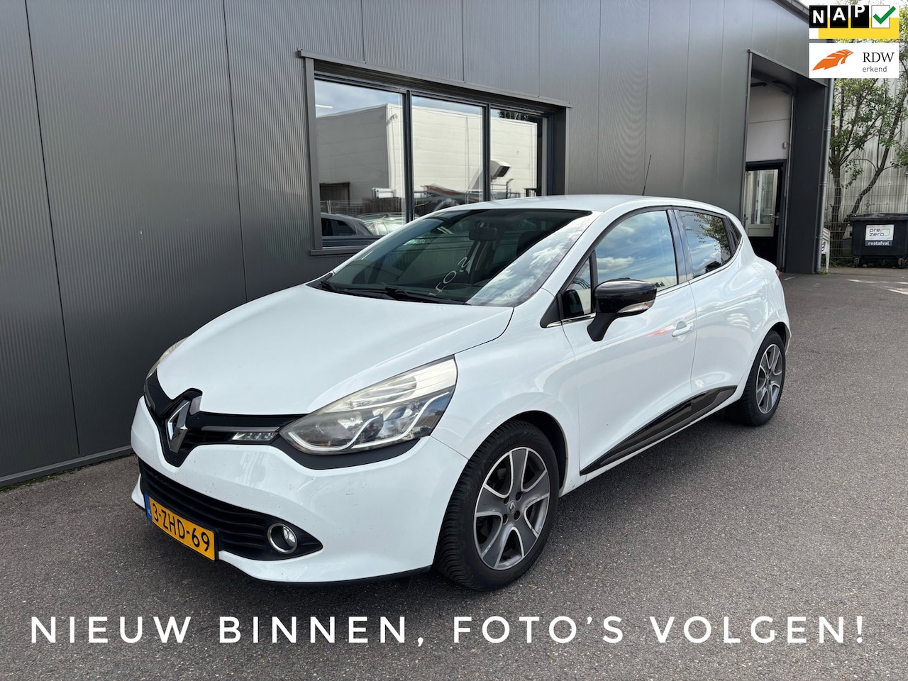 Renault Clio - TCe 90 Night&Day / Navigatie / Airco! - AutoWereld.nl