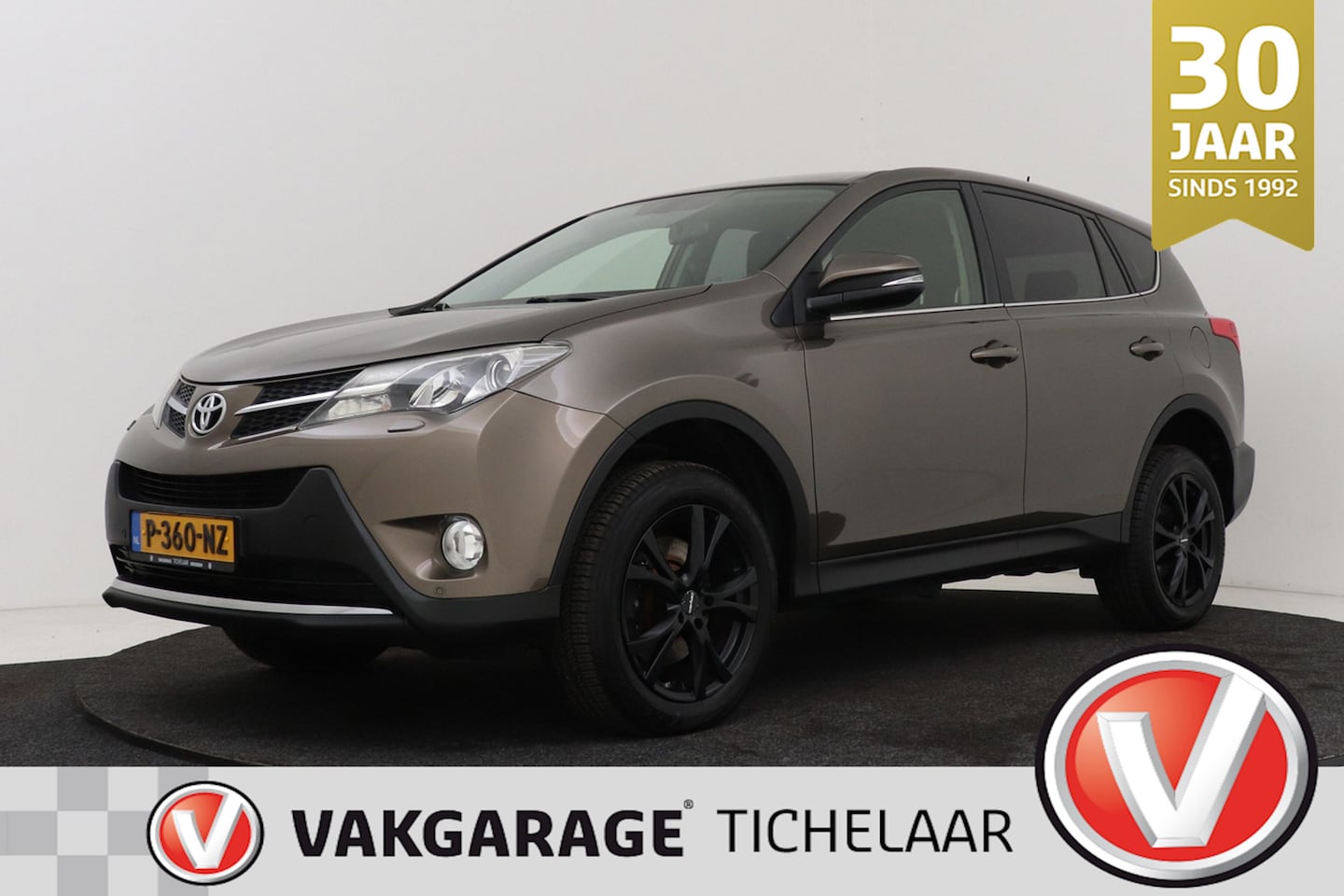 Toyota RAV4 - 2.0 Style 4WD | Trekhaak | Keyless | Stoelverwarming | Camera | Navigatie | Leer | - AutoWereld.nl