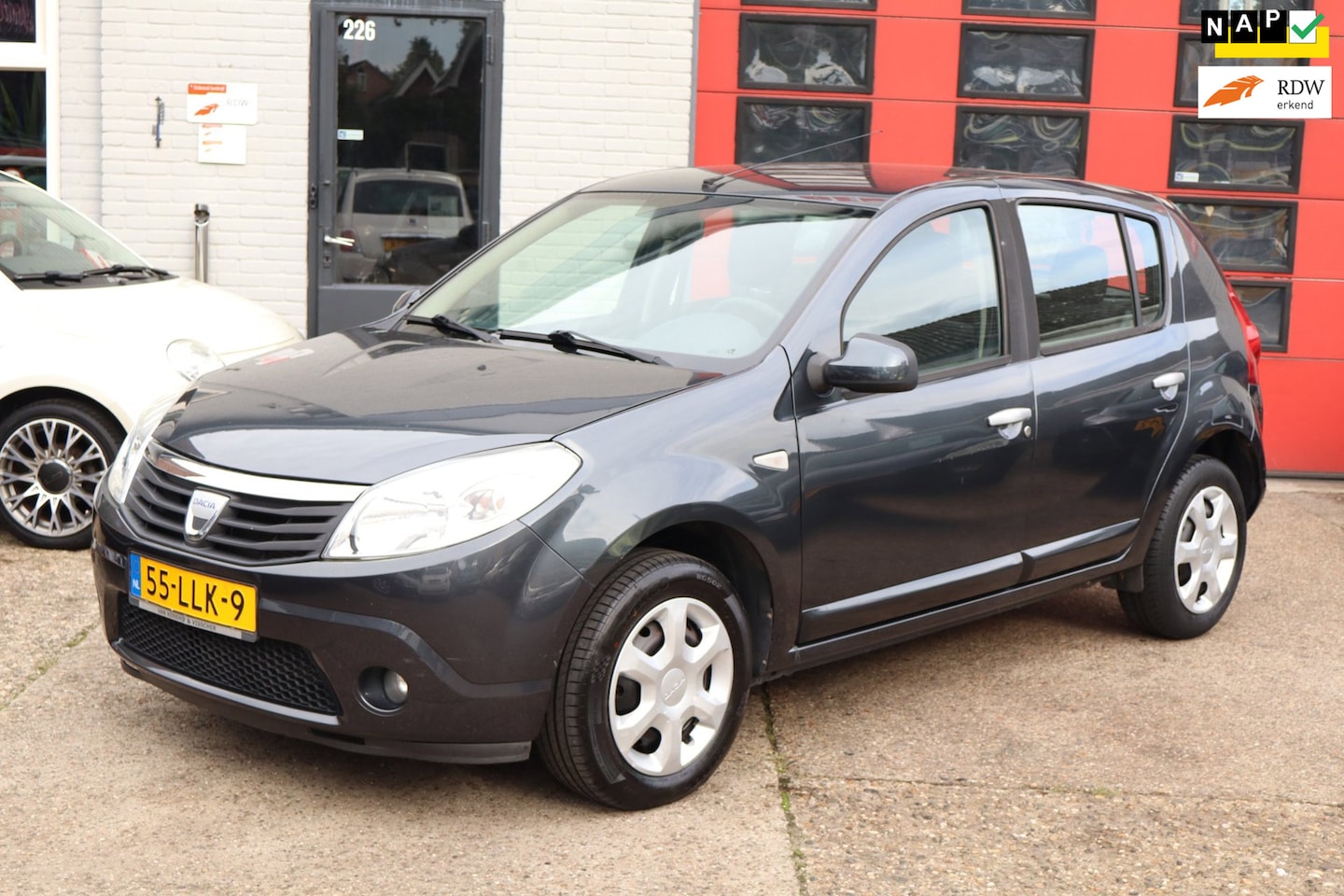 Dacia Sandero - 1.2 Lauréate 1.2 Lauréate , AIRCO , - AutoWereld.nl
