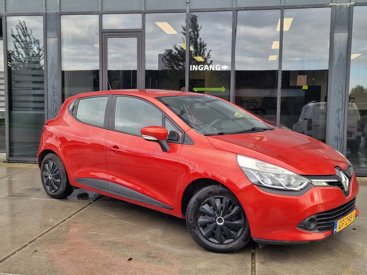 Renault Clio - 0.9 TCe Expression - trekhaak - Cruise - Navi - AutoWereld.nl
