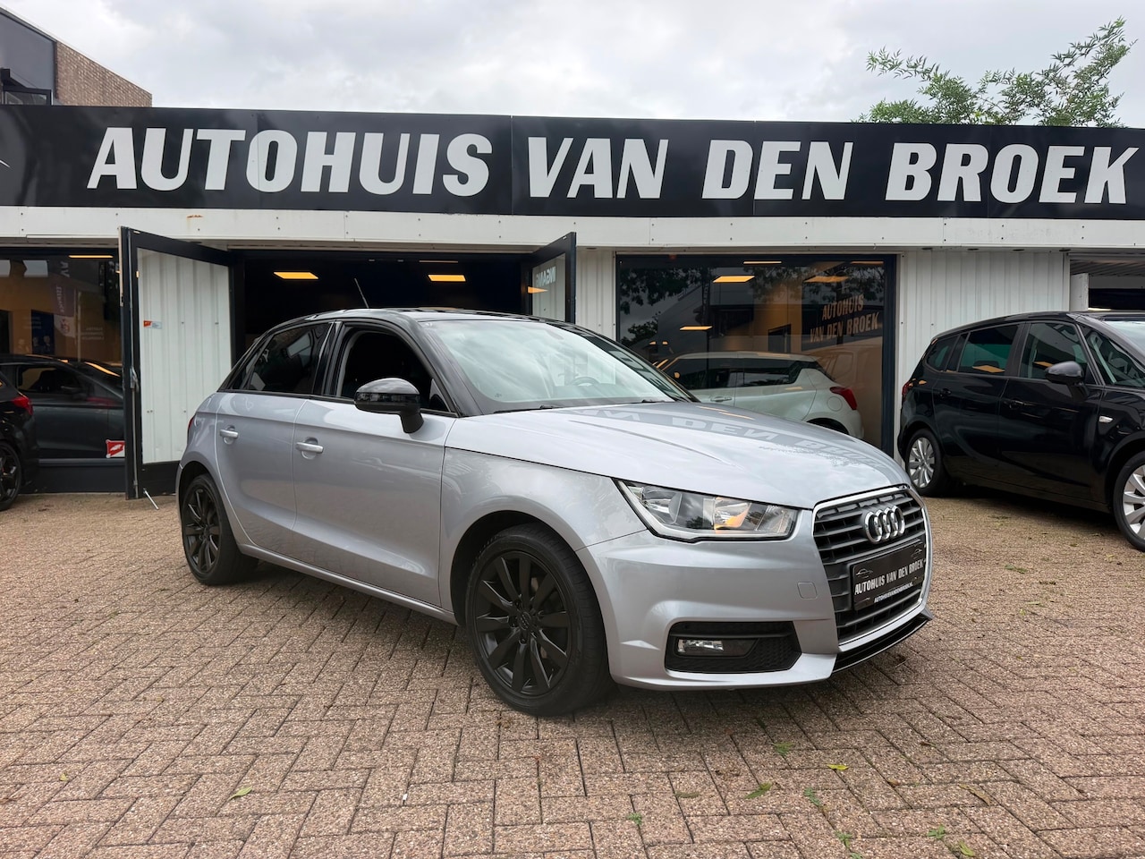 Audi A1 Sportback - 1.0 TFSI|Sport|Ultra|Navi|Clima|Stoelverw|Pdc|Lmv|Elek Pakket - AutoWereld.nl