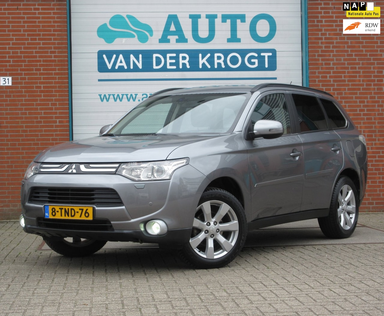 Mitsubishi Outlander - 2.0 Intense 2.0 Intense+, Automaat , 7 pers, 67.016 km !! APK 9-27 - AutoWereld.nl