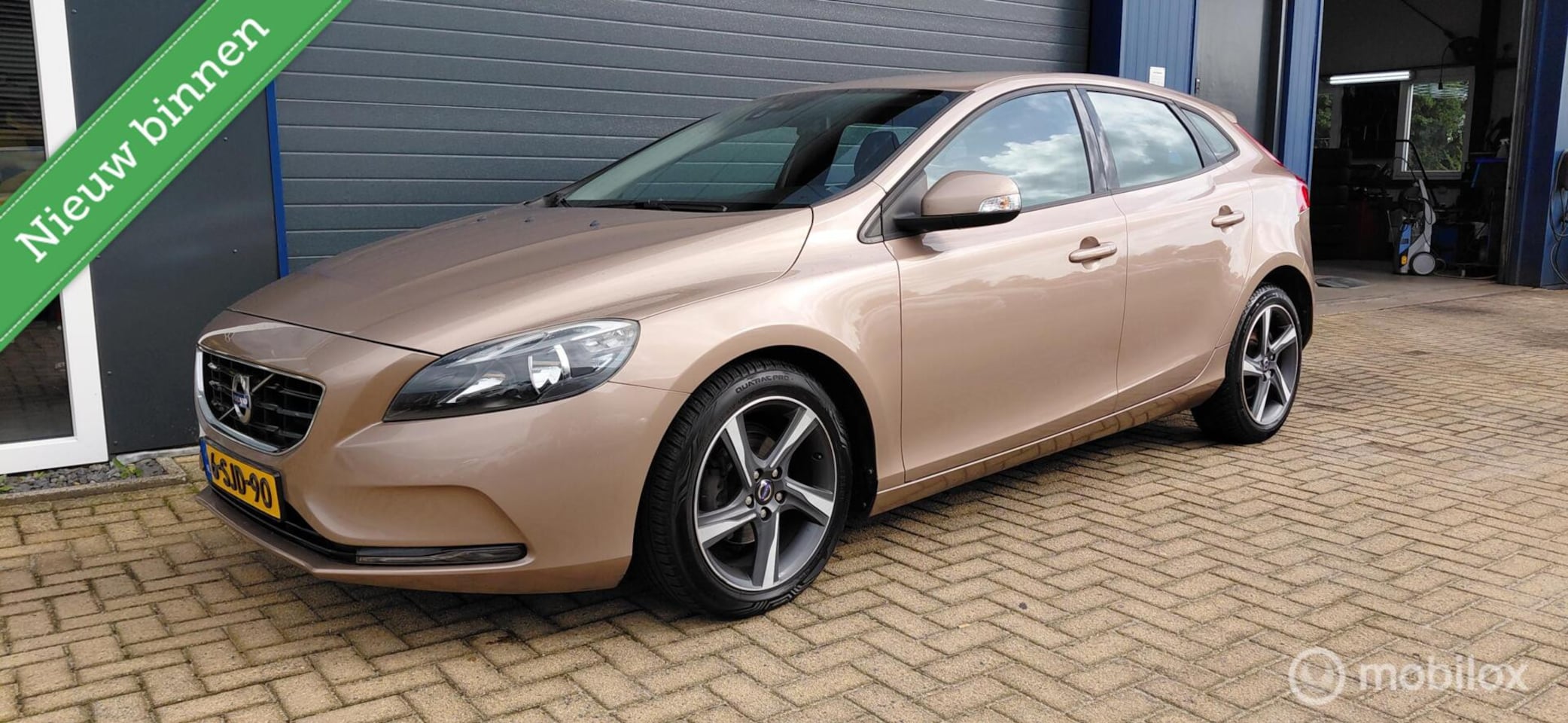 Volvo V40 - 1.6 D2 Momentum 1.6 D2 Momentum - AutoWereld.nl