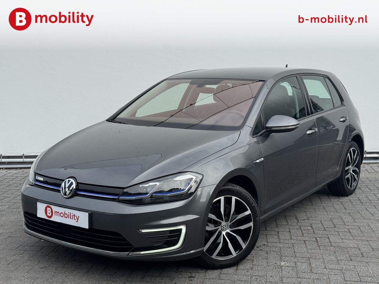 Volkswagen e-Golf - Warmtepomp SOH 89% Keyless Entry NL Auto! | Adaptive Cruise Control | DAB Audio | Navigati - AutoWereld.nl