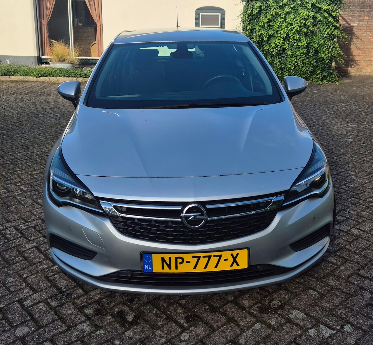Opel Astra - 1.0 Online Edition - AutoWereld.nl