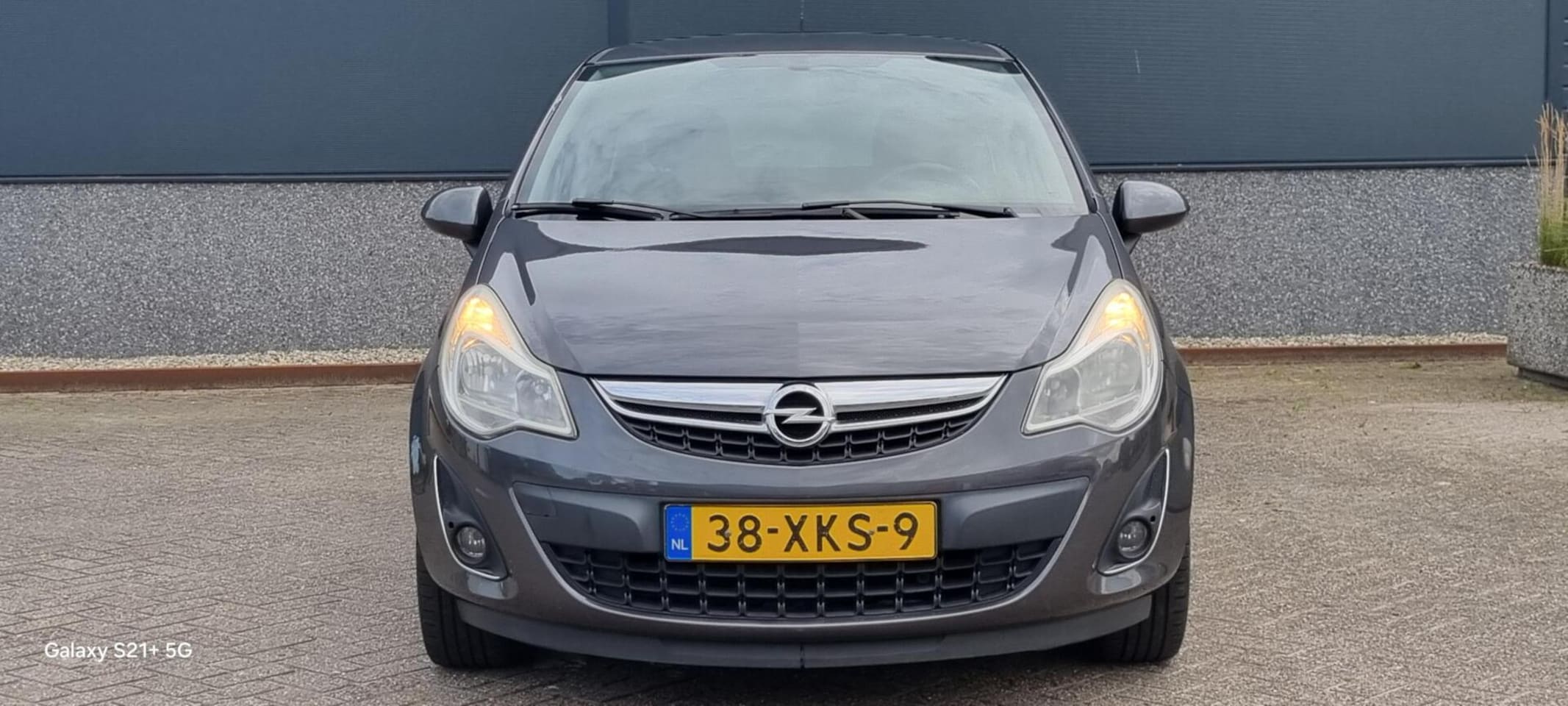 Opel Corsa - 1.2-16V Anniversary Edition - AutoWereld.nl