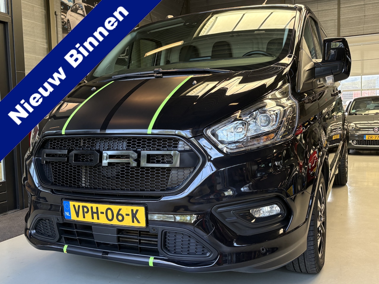 Ford Transit Custom - 320 2.0 TDCI L2H1 Sport 2x schuifdeur, 185pk, Navi, Camera - AutoWereld.nl