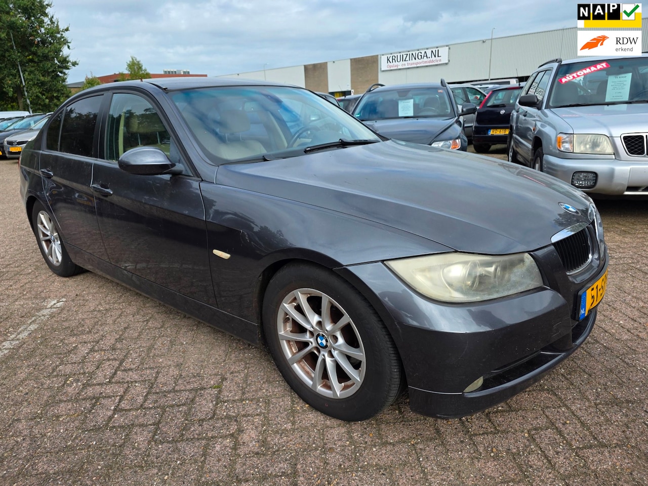 BMW 3-serie - 318i High Executive AIRCO/cruise - AutoWereld.nl