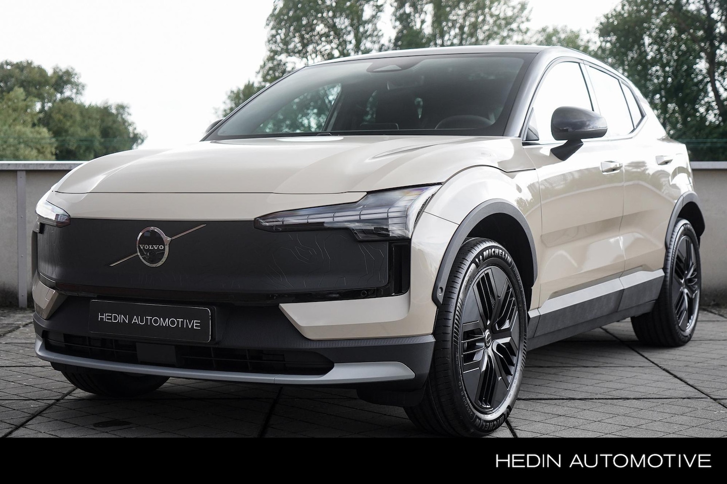 Volvo EX30 Cross Country - P5 Long Range Ultra Europa 69 kWh Panoramadak | Adaptieve Cruise Control + Pilot Assist | - AutoWereld.nl