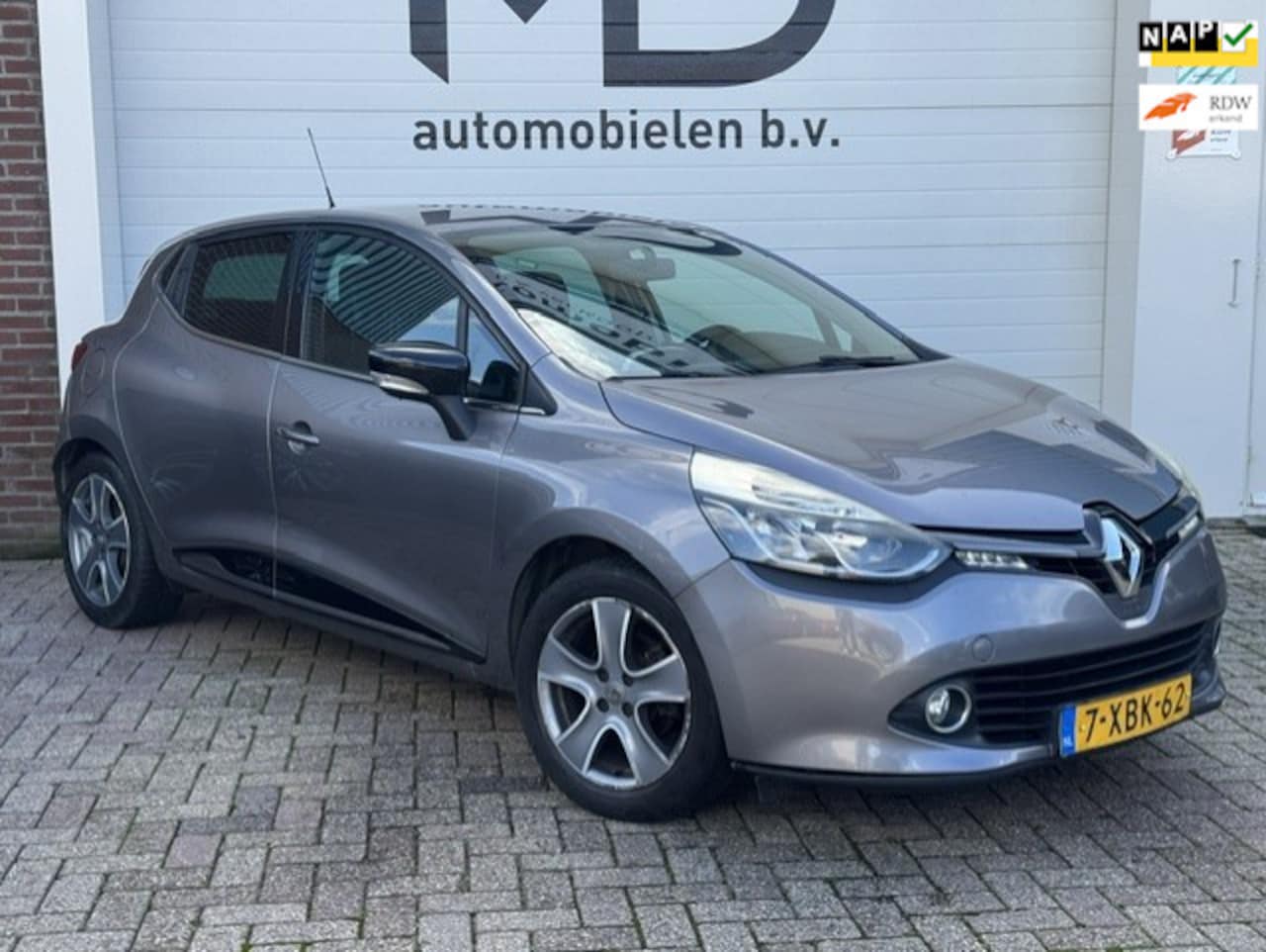 Renault Clio - 0.9 TCe ECO Night&Day-Carplay-Cruise-Nieuwe APK - AutoWereld.nl