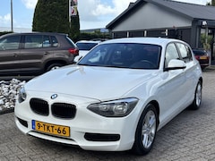 BMW 1-serie - 116i 5-Deurs 2012 Wit Sportvelgen