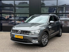 Volkswagen Tiguan - 1.4 TSI Comfortline Virtual Trekh. CarPlay