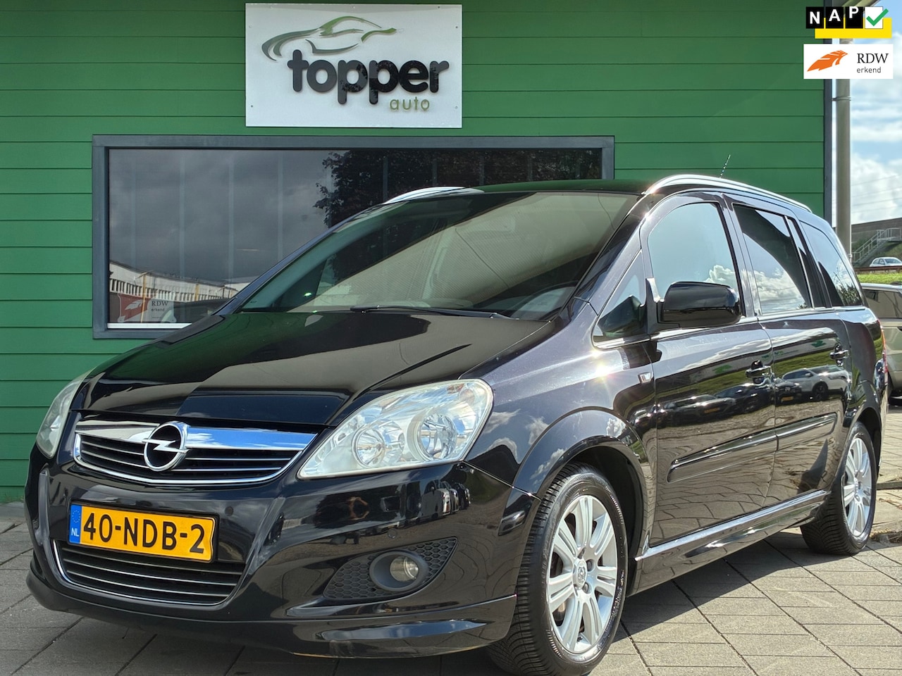 Opel Zafira - 1.8 Cosmo|1e Eigenaar|Navigatie|CruiseControl|Climatronic|NAP|PDC|LM-Velgen|Nieuwe APK| - AutoWereld.nl