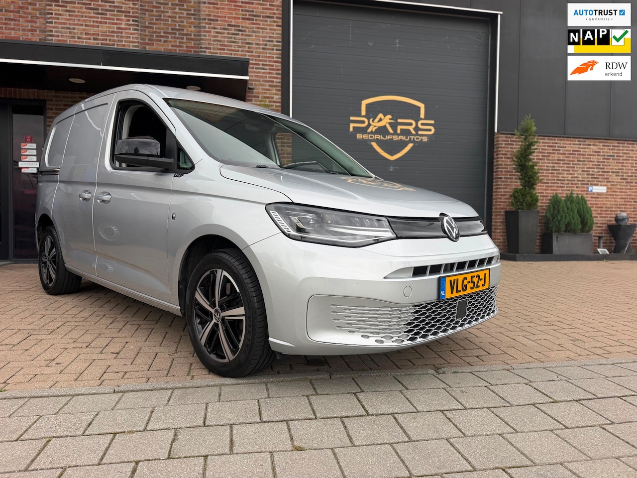 Volkswagen Caddy Cargo - 2.0 TDI 1st Edition Virtual Cockpit IQ-Light Keyless entry Climaat Control Cruise Airco Na - AutoWereld.nl
