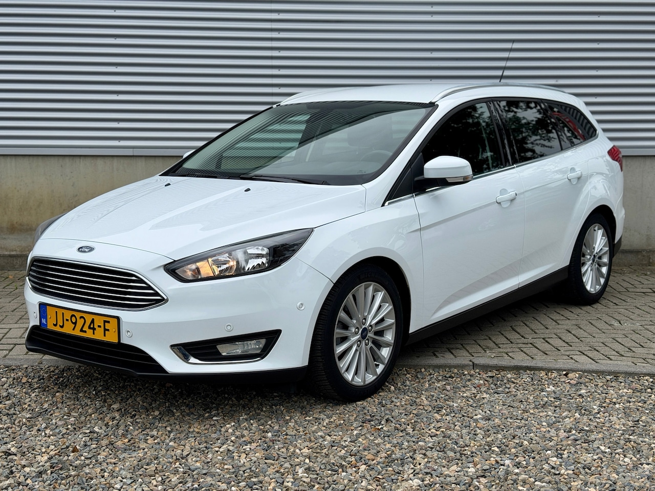 Ford Focus Wagon - 125pk Titanium [ NL-auto, dealer oh, 2e eig ] - AutoWereld.nl