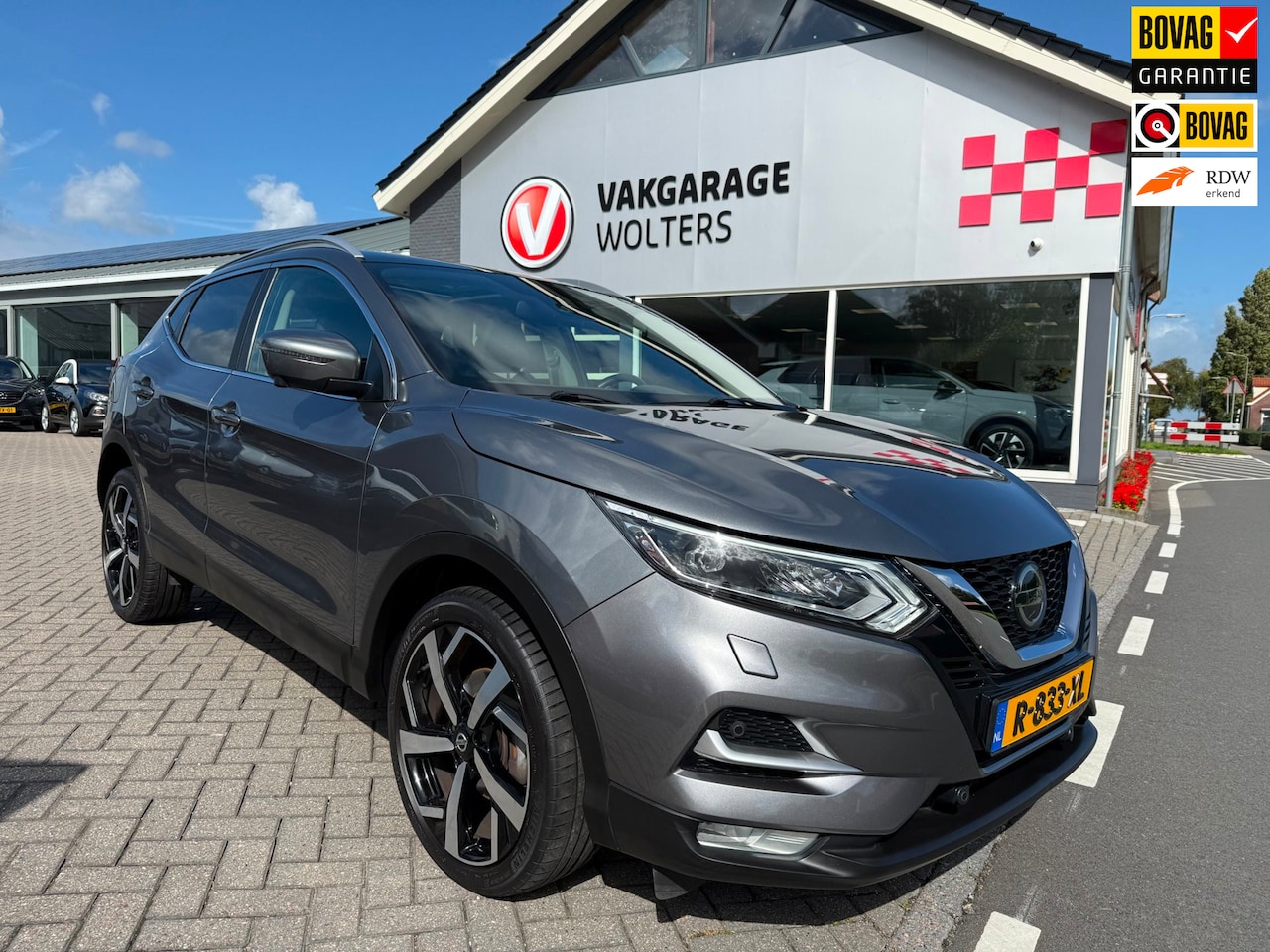 Nissan Qashqai - 1.3 DIG-T Premium Edition RIJKLAARPRIJS! - AutoWereld.nl