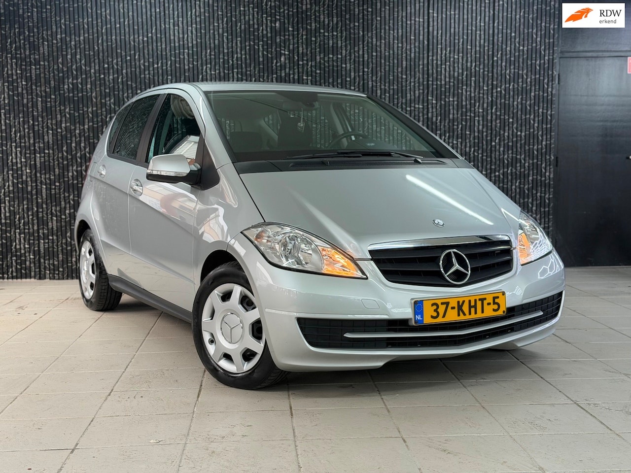 Mercedes-Benz A-klasse - 160 Classic Automaat | Airco | lage km - AutoWereld.nl
