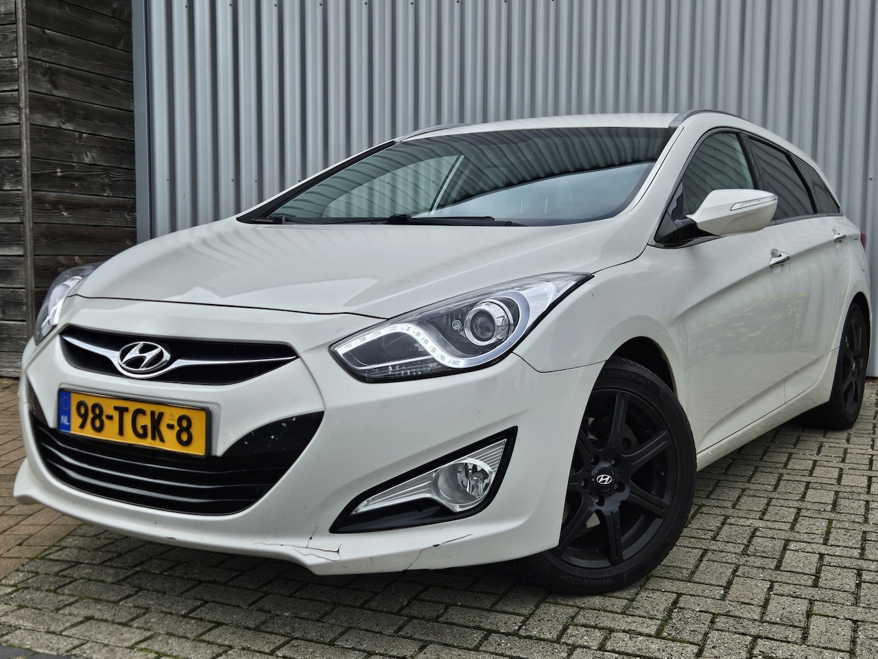 Hyundai i40 Wagon - 1.7 CRDi Blue Business Edition / Camera! - AutoWereld.nl