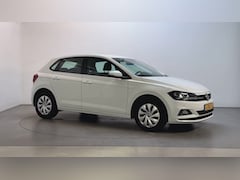 Volkswagen Polo - 1.0 TSI Comfortline Business Parkeersensoren Climate Control Navigatie App-Connect DAB+