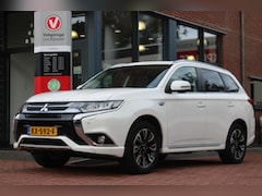 Mitsubishi Outlander - 2.0 PHEV Hybride *Instyle+* | Trekhaak | Camera | Schuifdak | Cruise & Climate Control | S