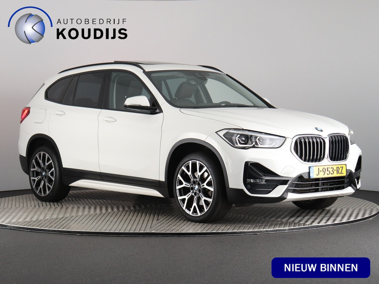 BMW X1 - sDrive20i High Executive sDrive20i High Executive (Pano / Afn. trekhaak / Camera / Head up / Elek. achterklep / 19' - AutoWereld.nl