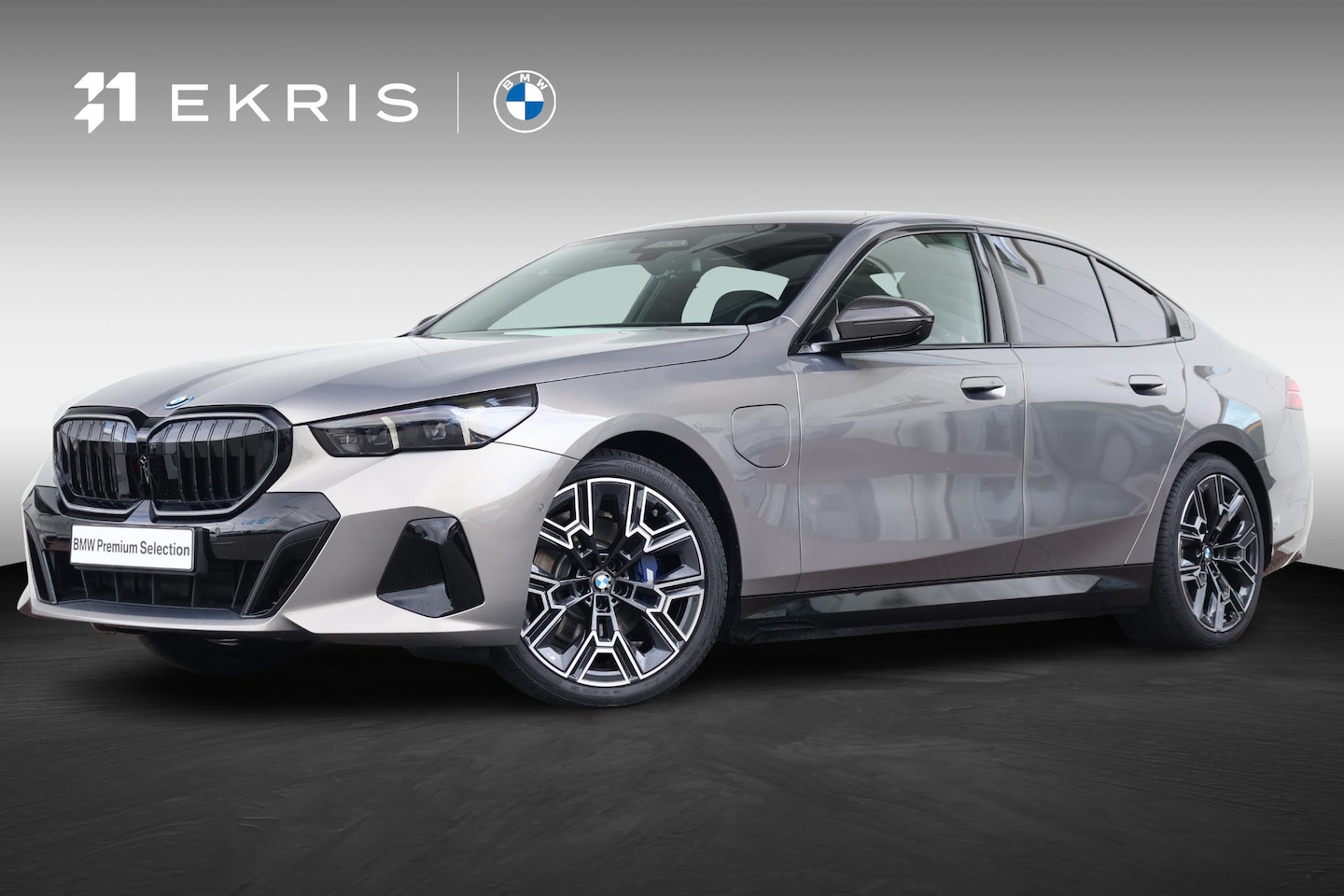 BMW 5-serie - 530e | Sport Pakket Pro | Adaptief Onderstel Professional | Panorama Dak | Driving Assista - AutoWereld.nl