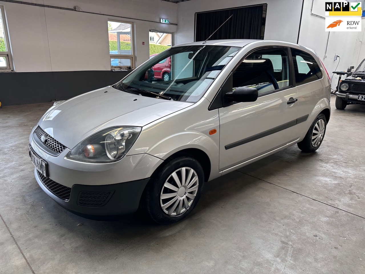 Ford Fiesta - 1.3-8V Champion|Airco - AutoWereld.nl