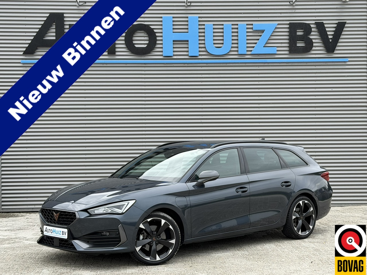 CUPRA Leon Sportstourer - 1.4 e-Hybrid Essential Achteruitrijcamera Stoelverwarming Trekhaak 18 Inch - AutoWereld.nl