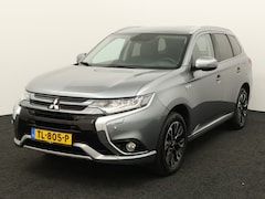 Mitsubishi Outlander - 2.0 PHEV instyle+ Bluetooth, Cruise control adaptief, Parkeersensor voor en achter, Rondom