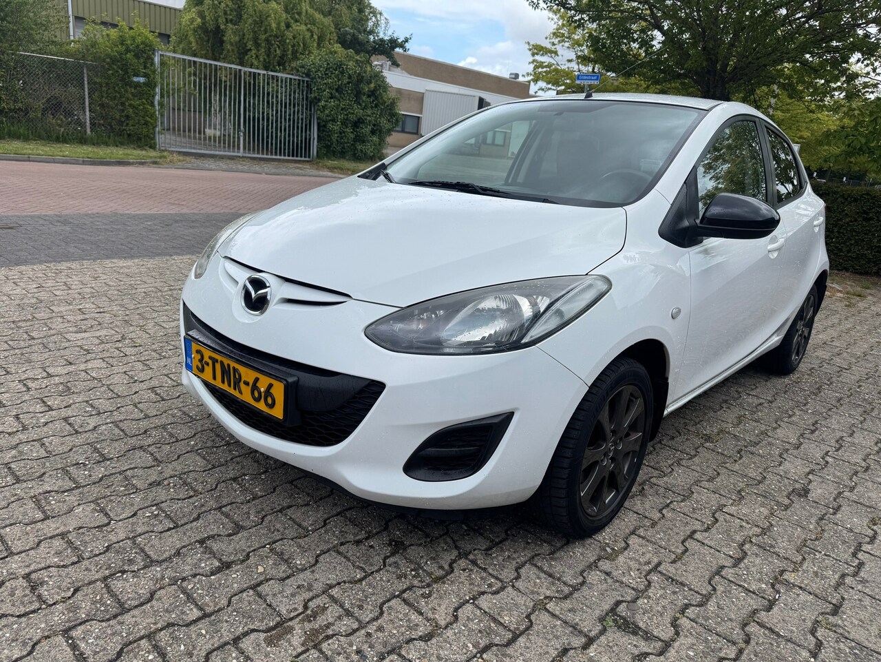 Mazda 2 - 1.3 Color Edition 1.3 Color Edition - AutoWereld.nl
