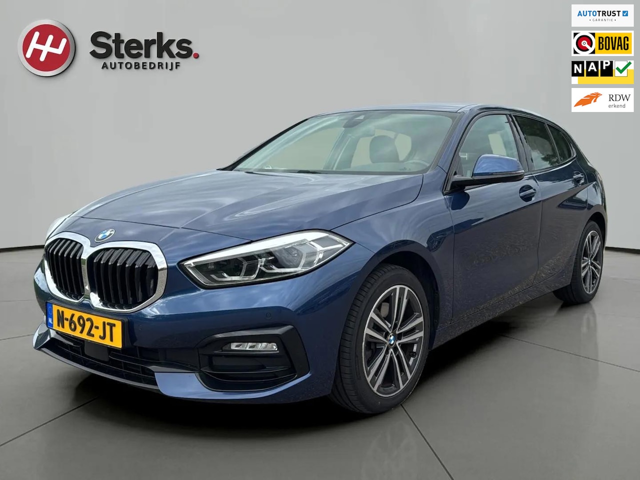BMW 1-serie - 118i Business Edition SPORT LINE - AutoWereld.nl