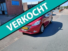 Peugeot 208 - 1.2 VTi Style Navigatie ned auto lage km stand