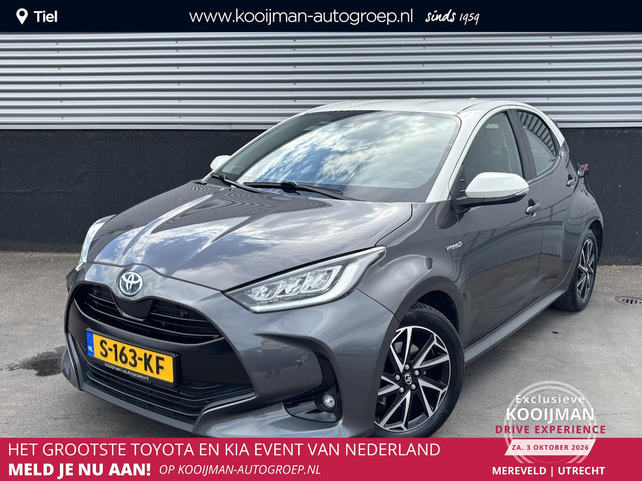 Toyota Yaris - 1.5 Hybrid Executive Bi-tone edition Navigatie, Dodehoekdetectie, HUD, Parkeersensoren voo - AutoWereld.nl
