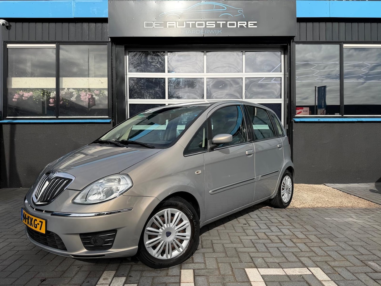 Lancia Musa - 1.4-16V Oro Airco Cruise Automaat Nieuwe Koppeling Trekhaak Zeer Nette Auto !!! - AutoWereld.nl