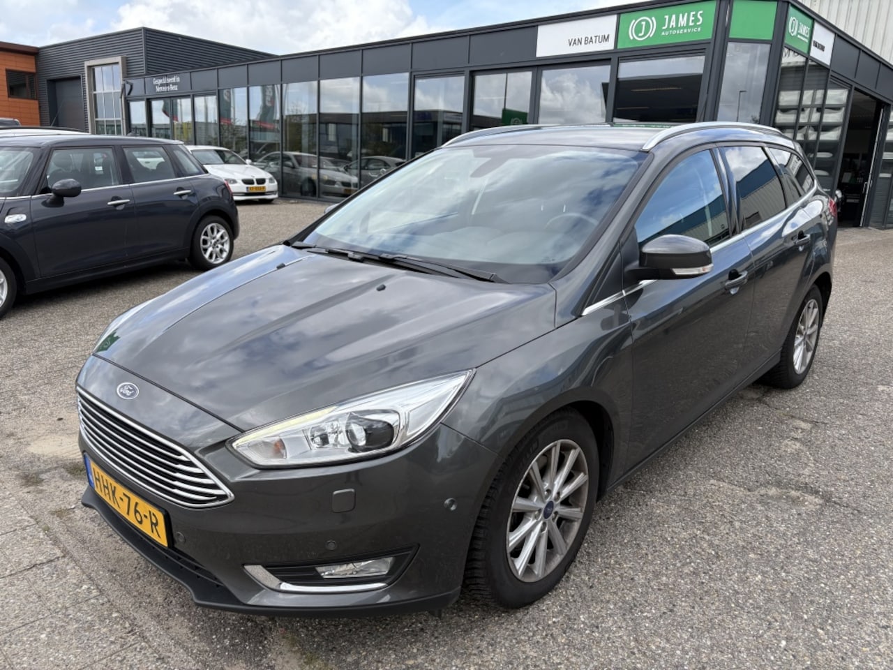 Ford Focus Wagon - 1.5 Titanium | Automaat | Trekhaak - AutoWereld.nl
